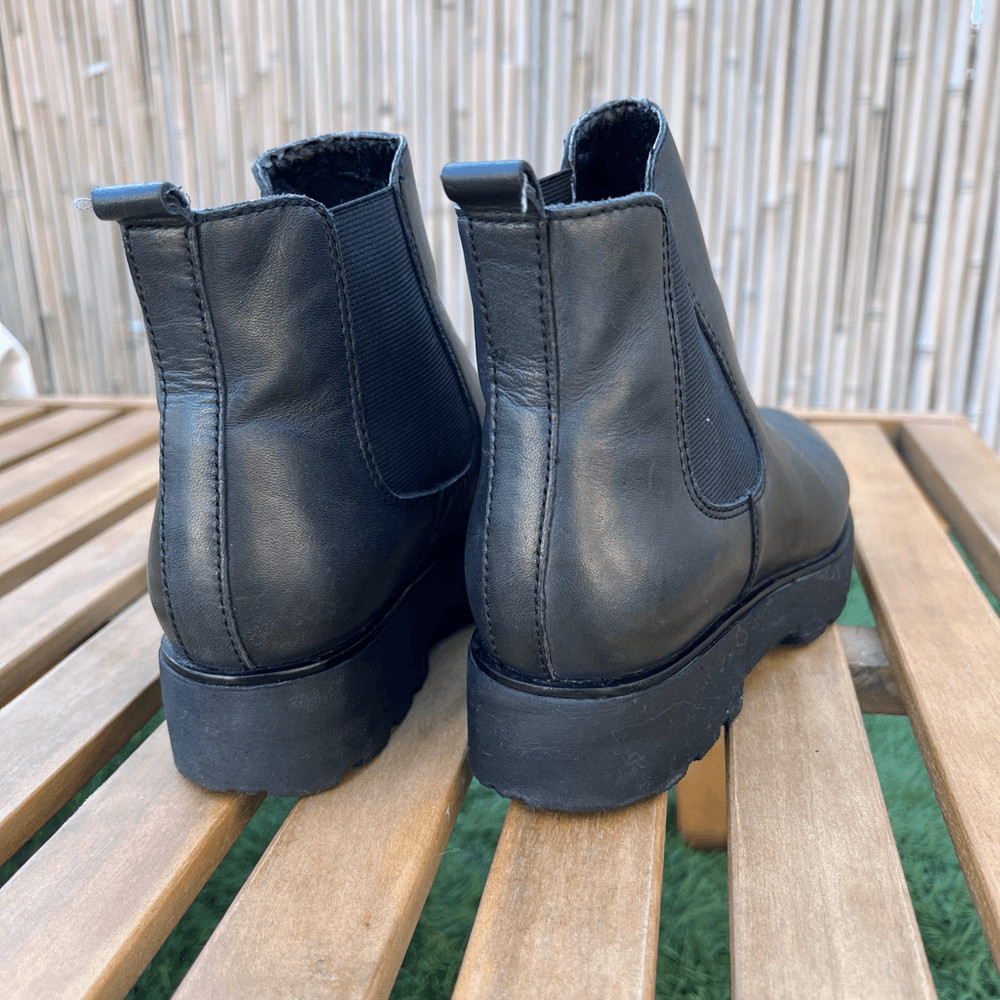 Steve Madden Women's Leather Pull On Lug Sole Block Heel Ankle Booties Size 36