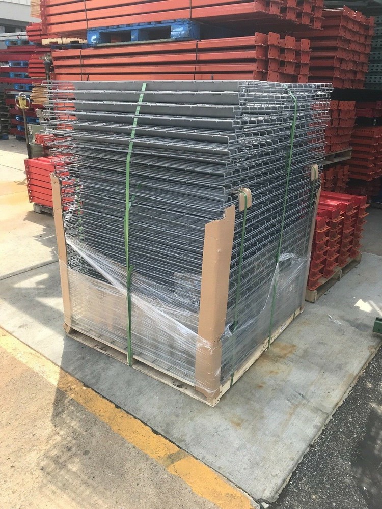 New Waterfall Wire Mesh Decking 42D x 58W