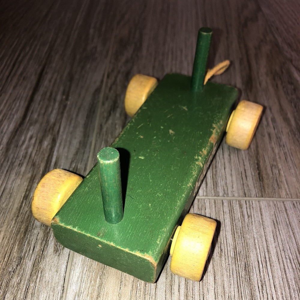 Vintage Wood Pull Toy, Holgate 5 1/4"