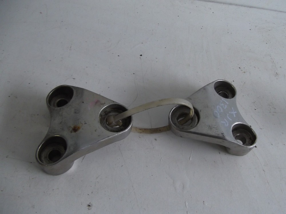 YAMAHA XJR1300 ENGINE MOUNTS
