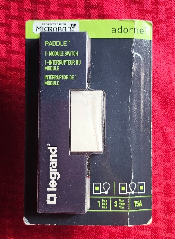 Legrand 1-Module Switch, Paddle style, 15 amp