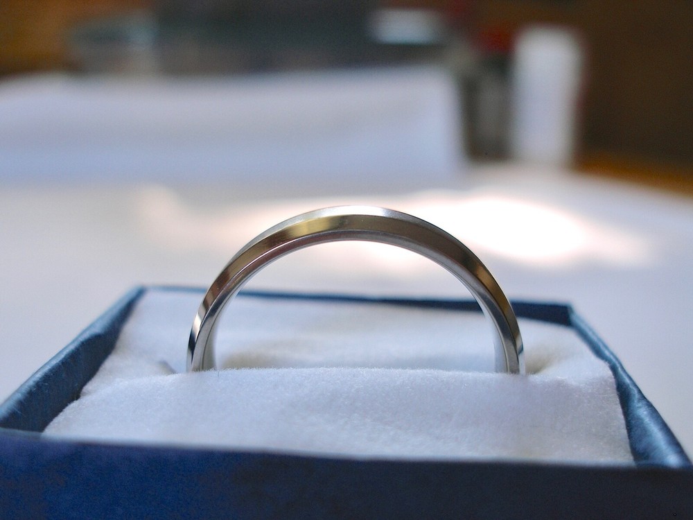 MENS- Beveled Tungsten Ring with Matte Center