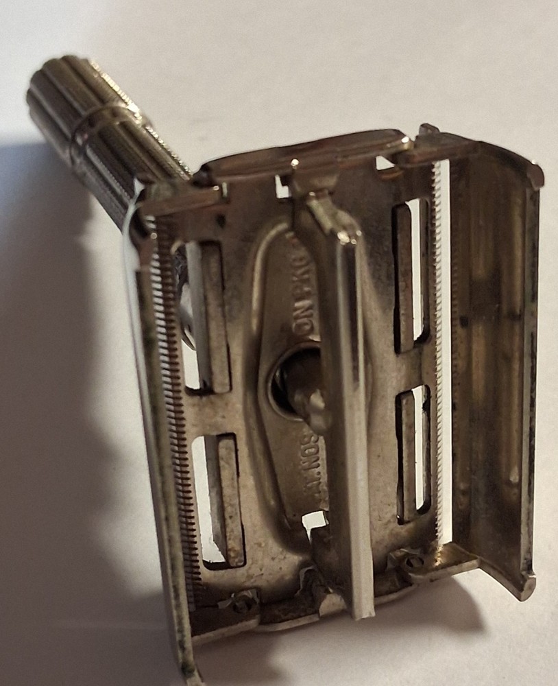 Gillette Slim Adjustable N-2