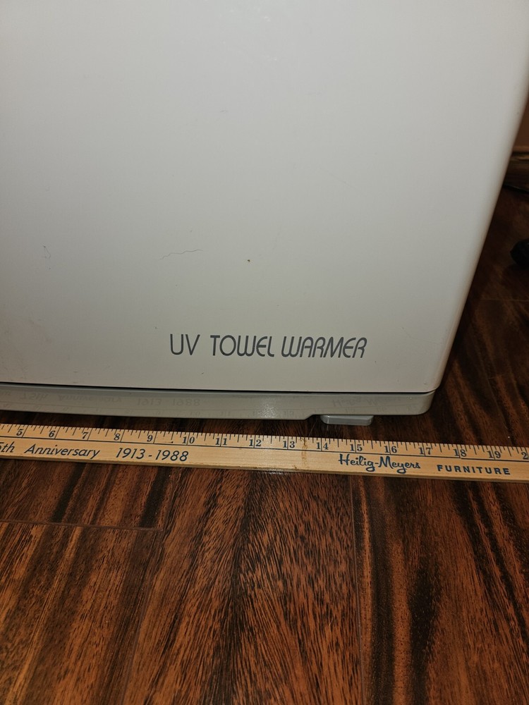 Ultra Violet Light Towel Warming Cabinet-Very Good