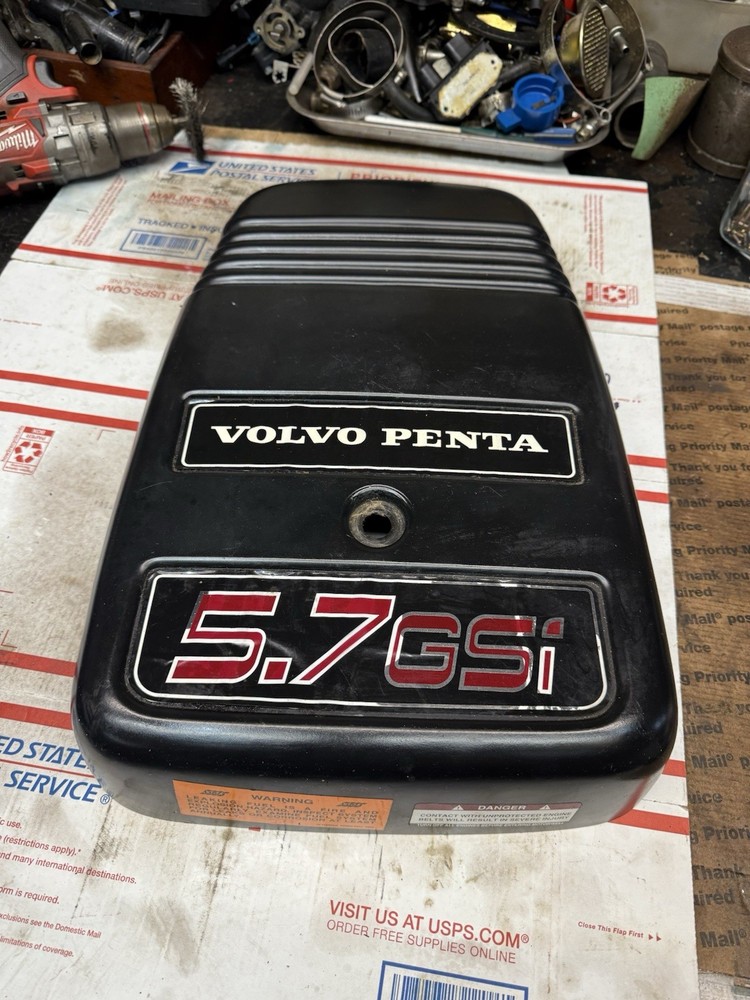Volvo Penta 5.7 GSI engine cover