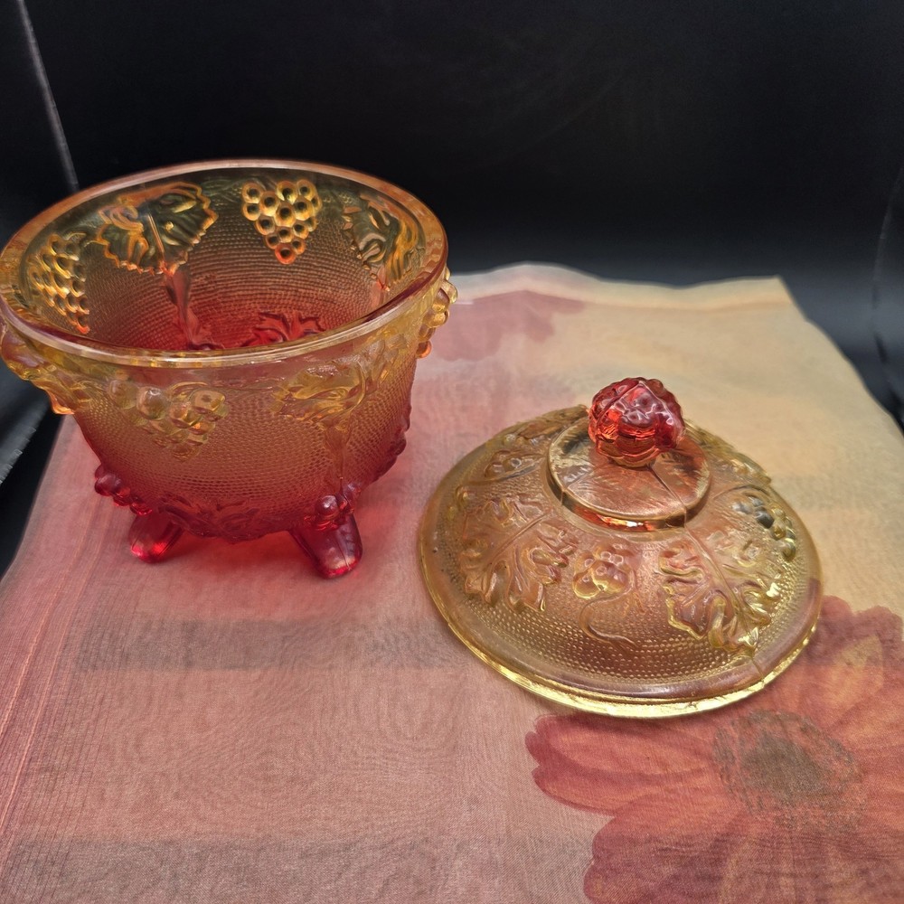 VTG L.G. Wright Amberina Glass Grape & Cabernet Footed Candy Dish