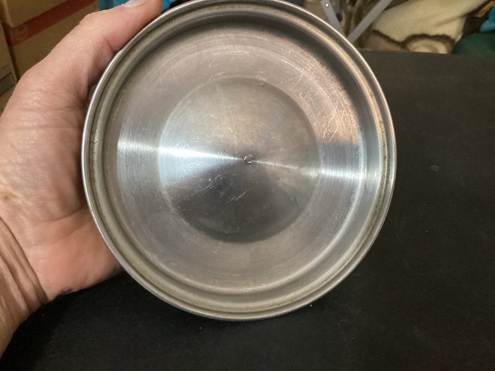Silver Color Metal Lid with Long Rectangle Handle to Something