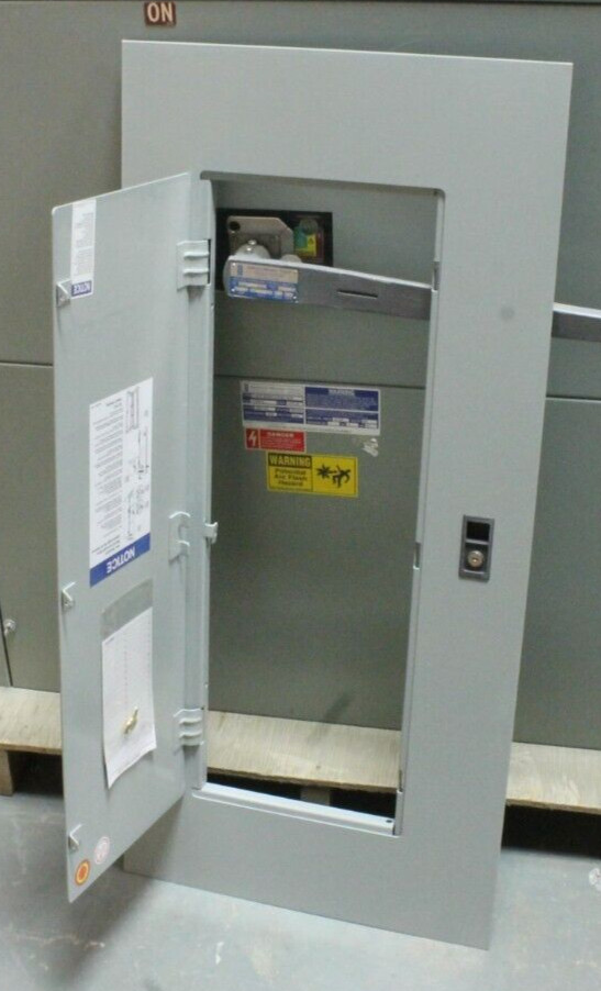 Eaton EZT2042S Panelboard Cover