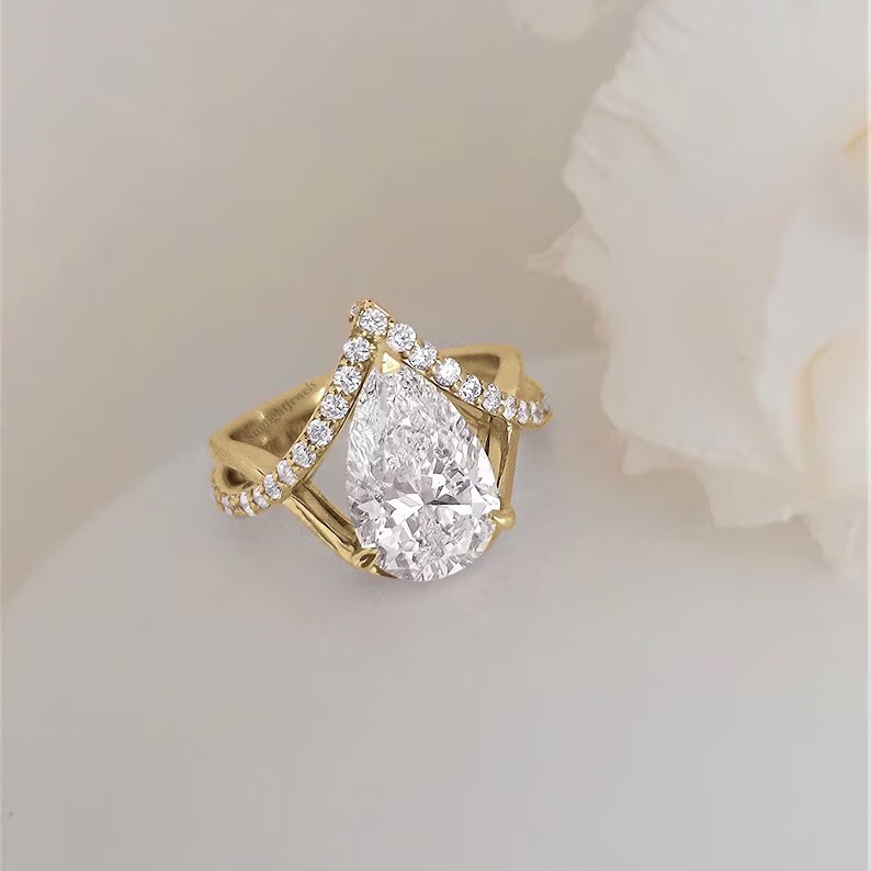 RARE 5.00 Ct  White Treated Diamond Solitaire Ring In 925 Silver. Certified
