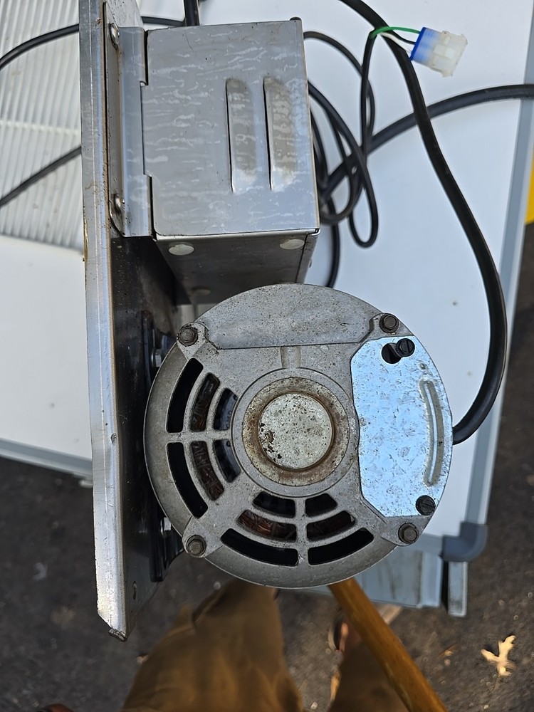 Lancer CARBONATOR Pump Deck 824200/01 Used