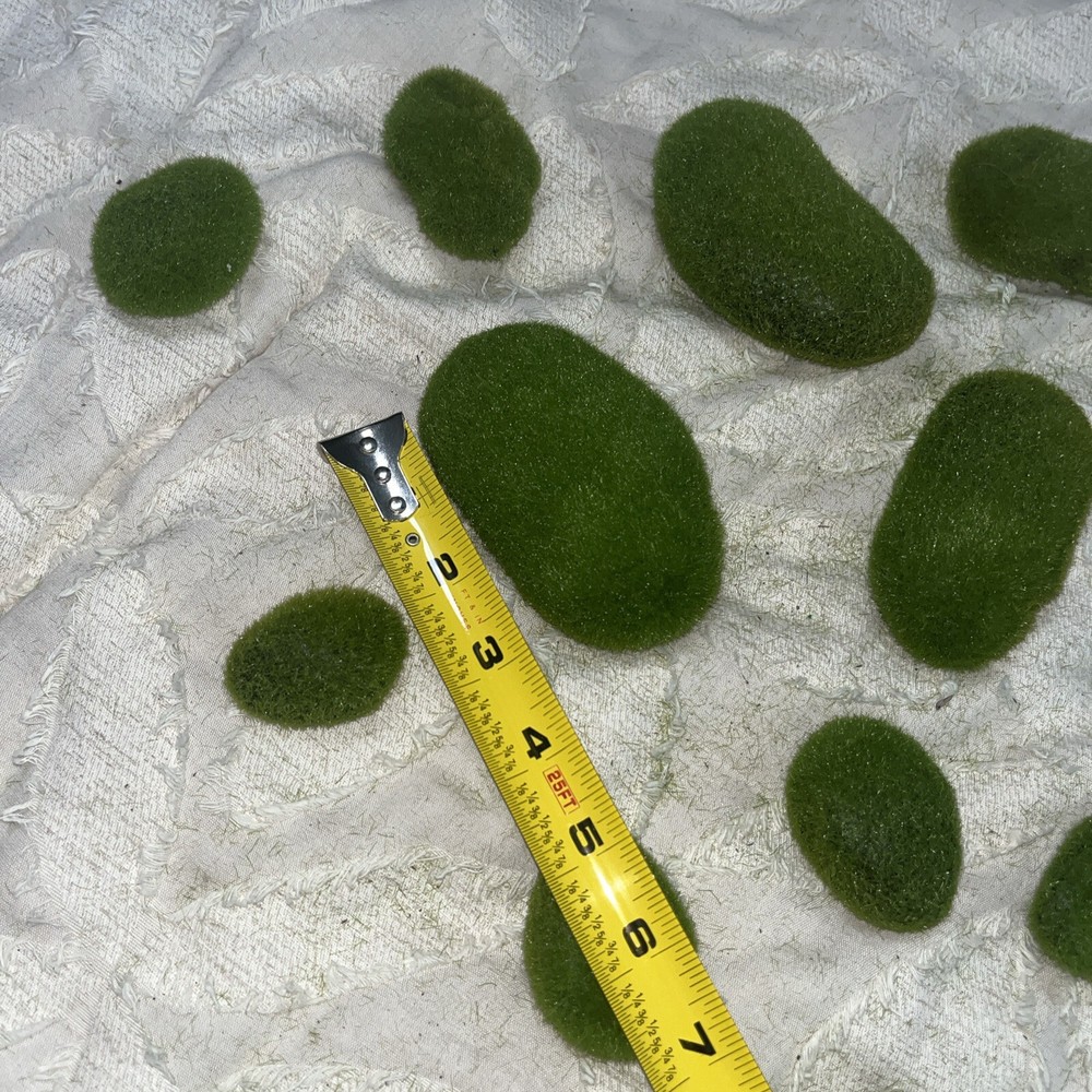 12 Piece Foam Rock Moss Set 3 Sizes
