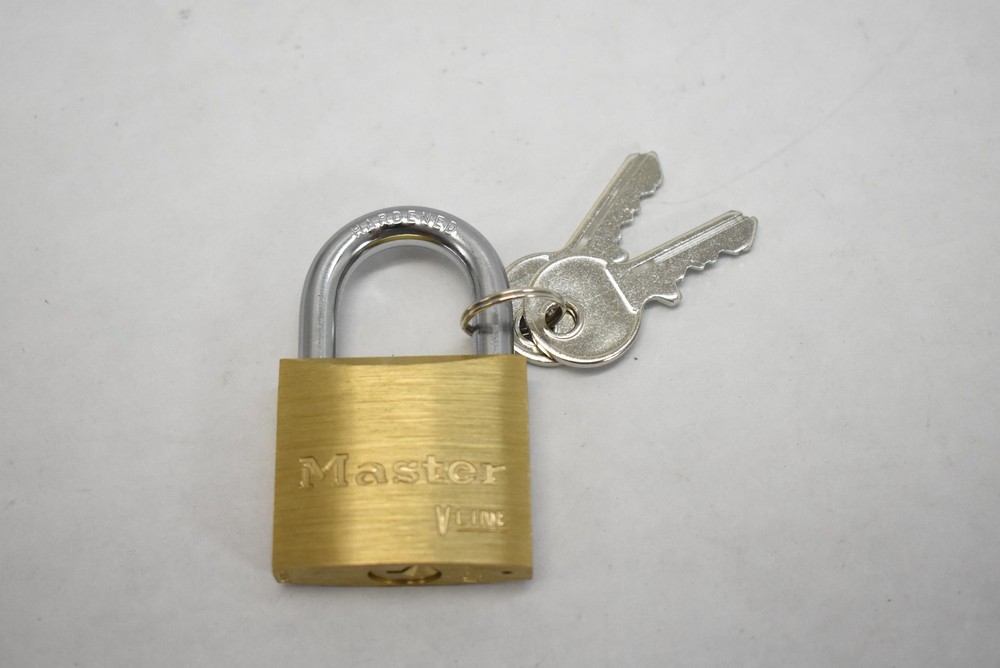 Master Lock Solid Brass Padlock V Line Keyed with 2 Keys Small Lock New Open Box