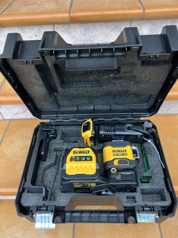DEWALT DCLE34030G Rotary Laser Level