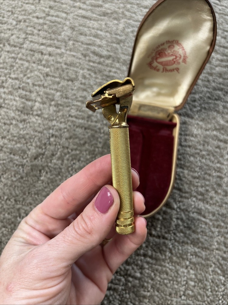 Gold Shake Sharp Razor In Original Box 1940’s Collectable