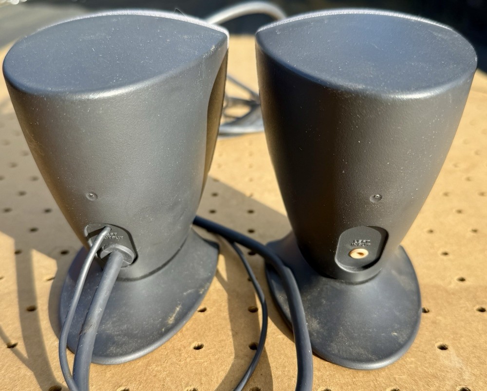 Harman Kardon HIPS-HB Computer Component Mini Speakers Grey Y2K Multimedia,Wires