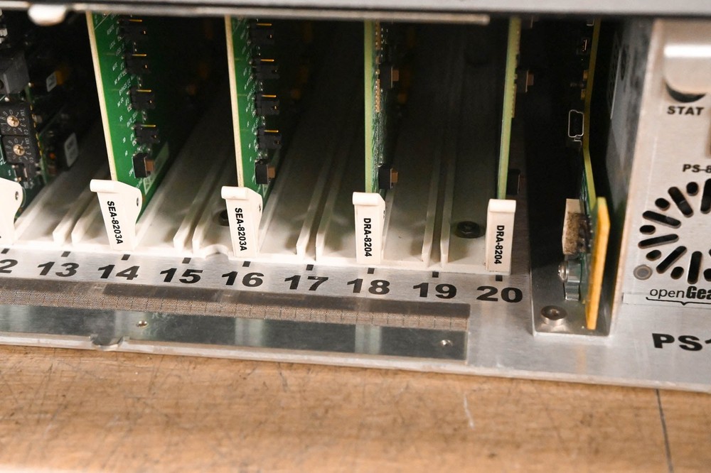 Ross DFR-8321 OpenGear 2RU Module Frame with Cards CG01UM4