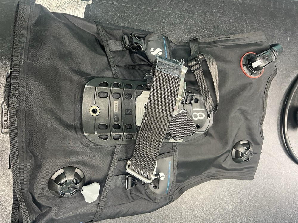 Scubapro Level WBPI MD BCD & Scubapro Regulator Used - Just Serviced