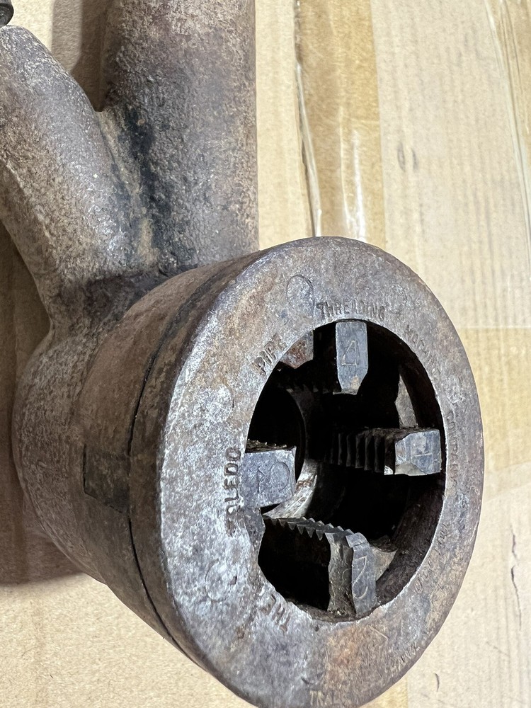 Toledo 00 Pipe Threader “Bad Dies”