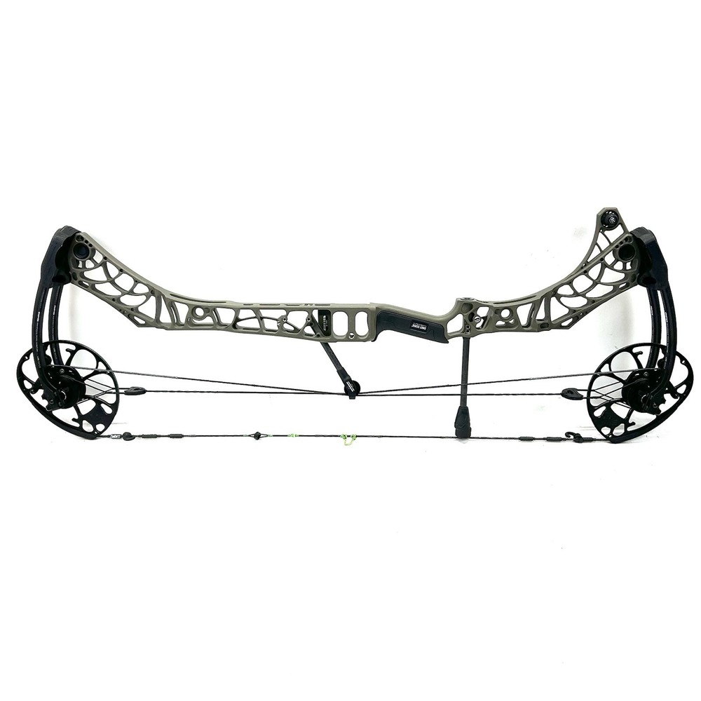 Mathews Phase 4 33 Compound Bow RH 28.5" ​/​ 75lbs. - Ambush & Black