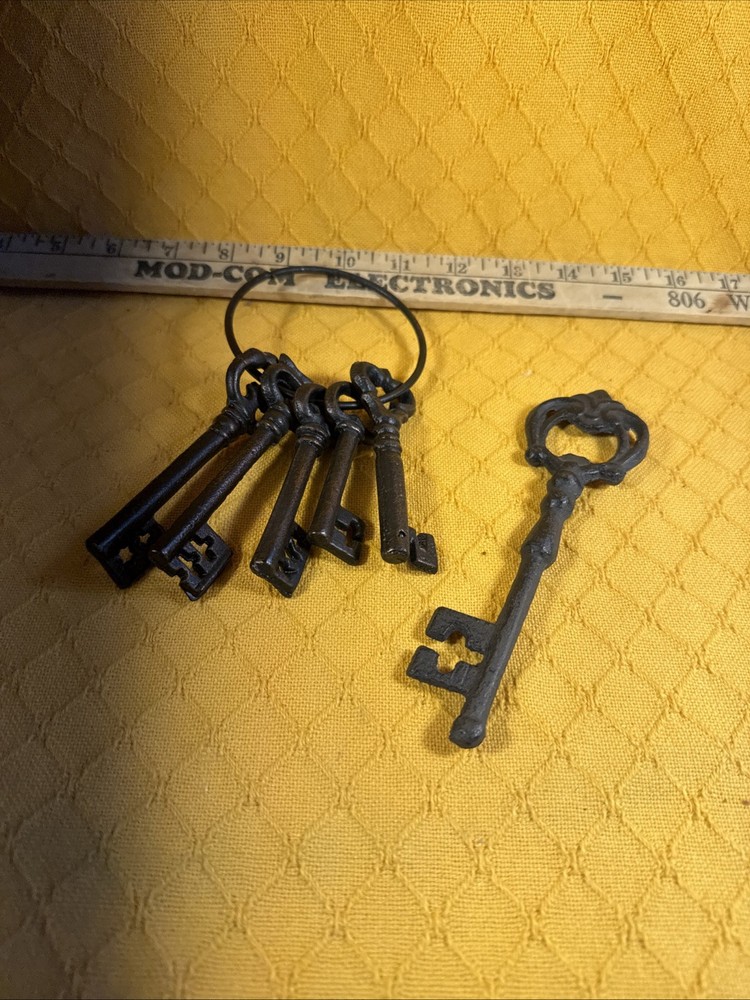 decorative skeleton key