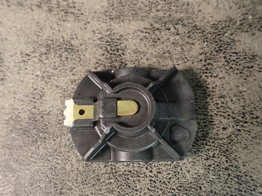 NEW WVE 4R1182 Ignition Distributor Rotor (BN481)