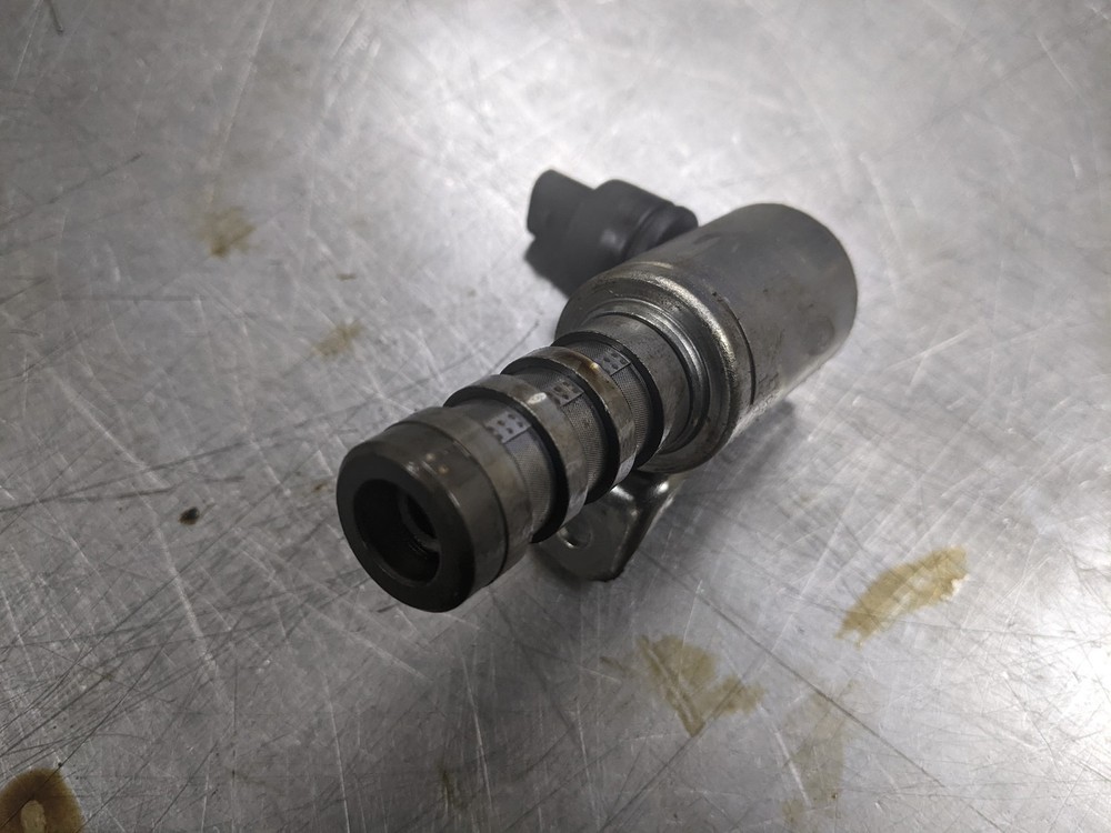 Variable Valve Timing Solenoid For 11-14 Ford Mustang 3.7