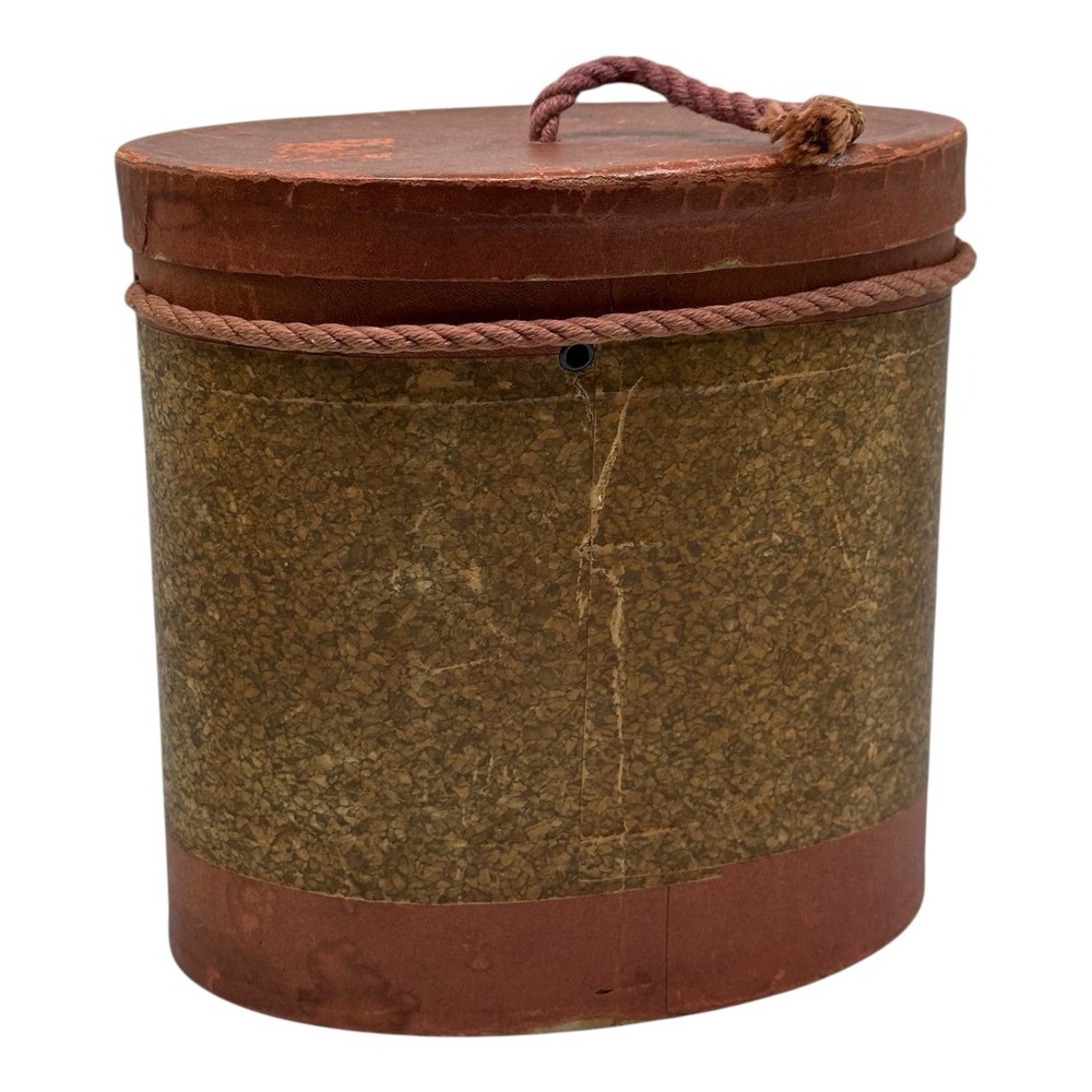 Vintage Oval Sewing Basket Rust & Tan With Center Rope Handle  Darning Thread