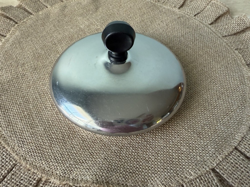 Farberware Stainless Steel Lid Replacement Inside Rim 5", Outer Rim 6.5”-EUC