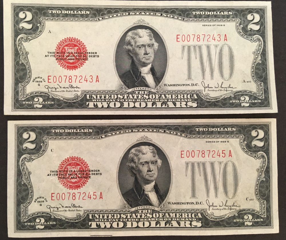 1928 G $2 Red Seal United States Two almost Consecutive Notes AU 007 notes