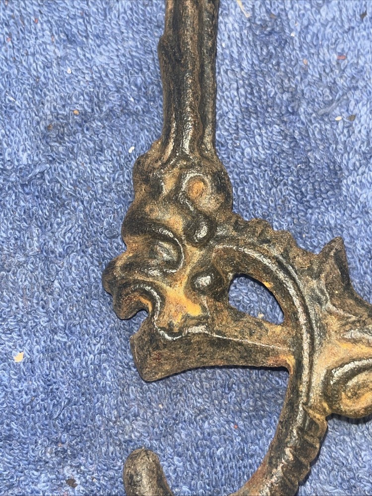 VINTAGE CAST IRON COAT HAT HOOK WITH GARGOYLE FACE