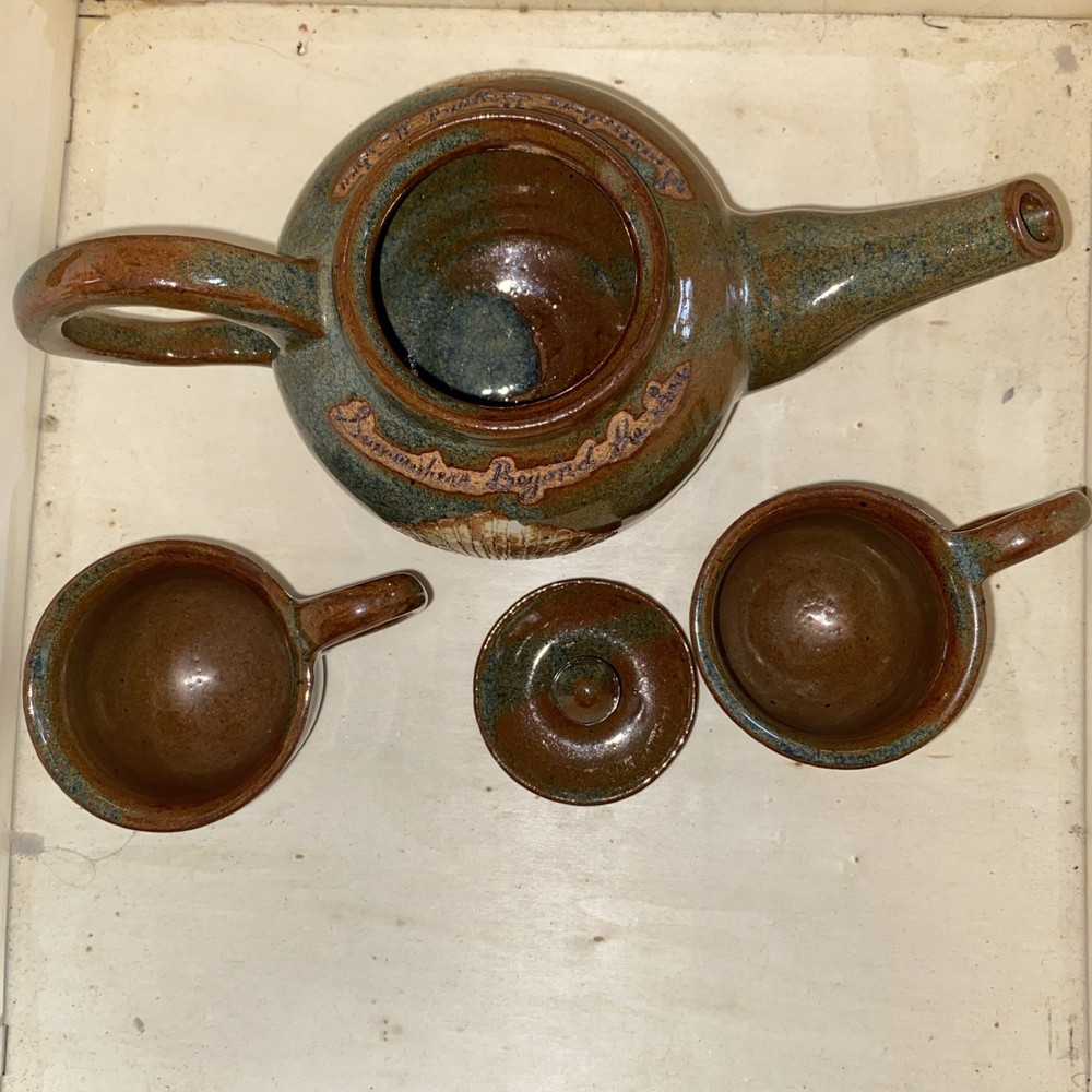 Teapot and 2 Matching Cups! Seashell Pattern. Vintage styling