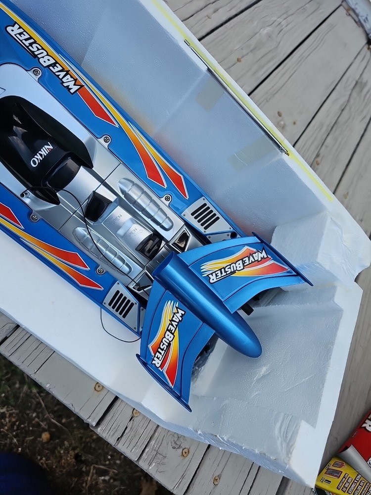 Vintage NIKKO Wave Buster RC Speed Boat