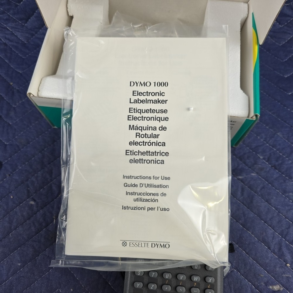 Dymo 1000 Electronic Label Maker with Manual
