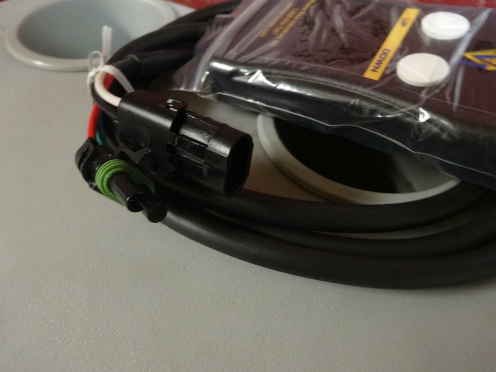CORDED UP-DOWN REMOTE FOR 12-24V MOTORS