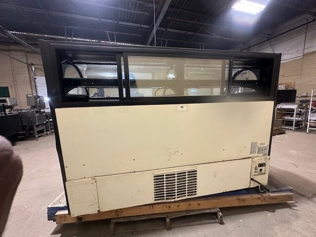 STRUCTURAL CONCEPTS SELF CONTAINED REFRIGERATED MULTI ZONE MERCHANDISER