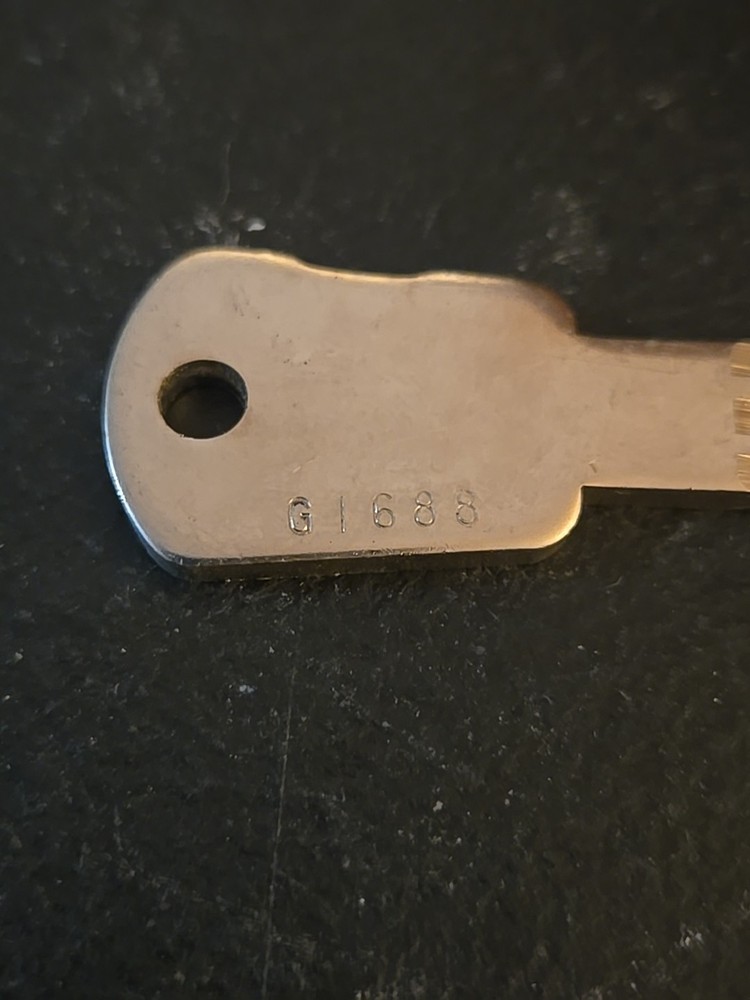 GREENWALD SENTINEL KEY CODED G1688 (3D5)