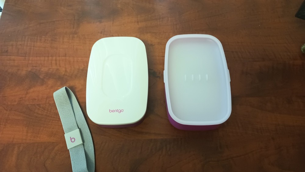 Bentgo All-in-One Stackable Lunch Bento BentGo Box Purple. 