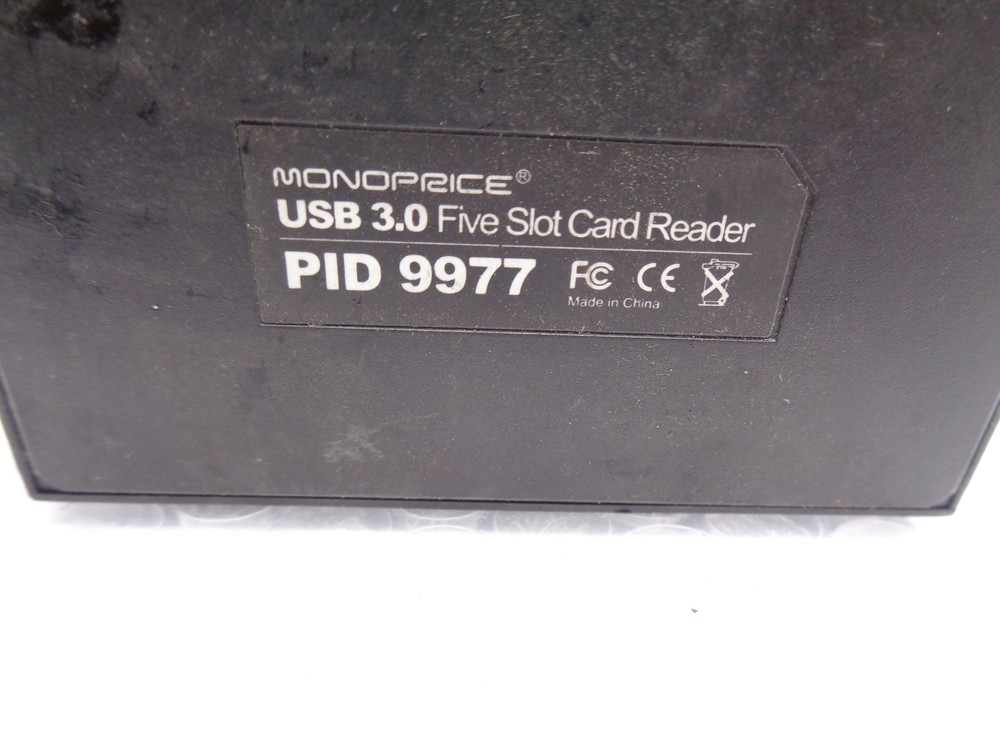MONOPRICE USB 3.0 FIVE SLOT CARD READER NSNP