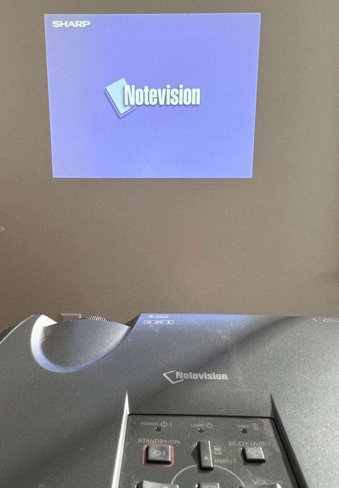 SHARP Notevision PG-F200X Projector, remote & Apple adapter, VERY LOW LAMP HOURS