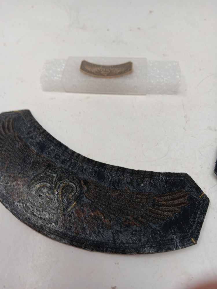 2 Harley-Davidson Pins & 2 Patches