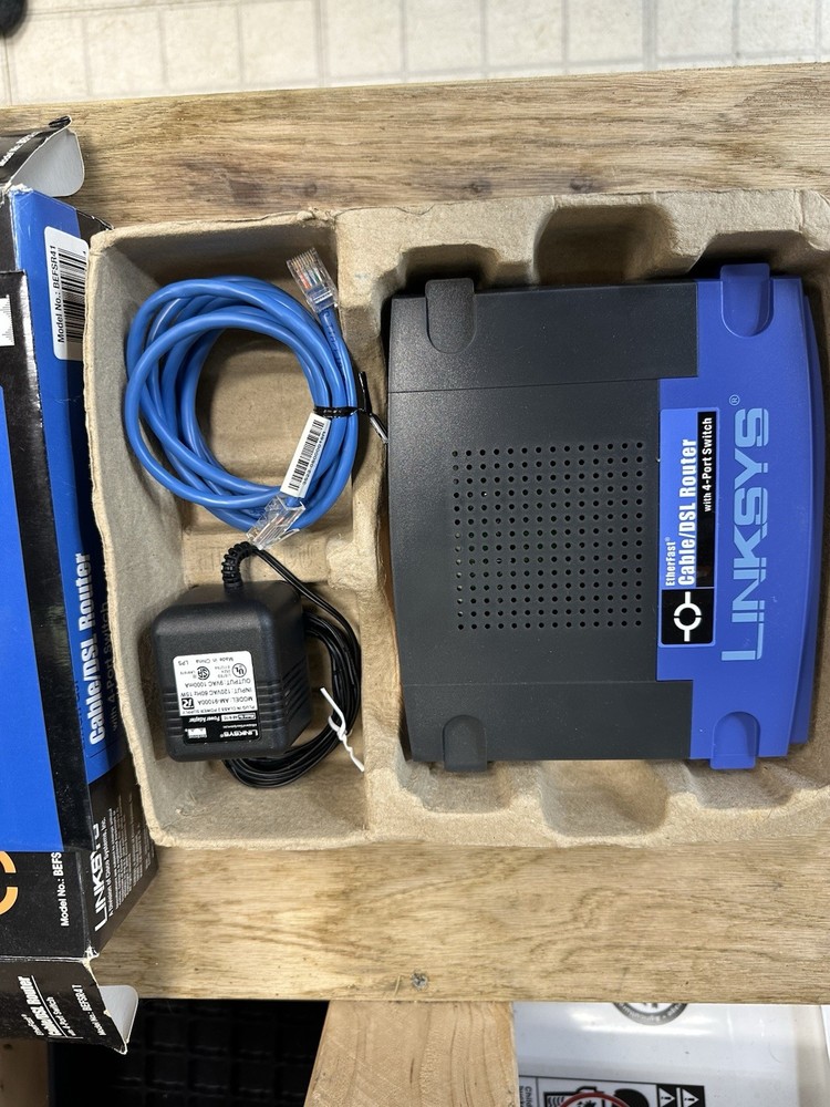 New LINKSYS CABLE/DSL ROUTER MODEL BEFSR41 WIRED ETHERFAST WITH 4 PORT SWITCH