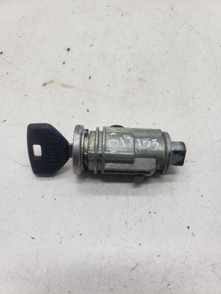 Ignition Switch Fits 2001-2007 CARAVAN Used OEM