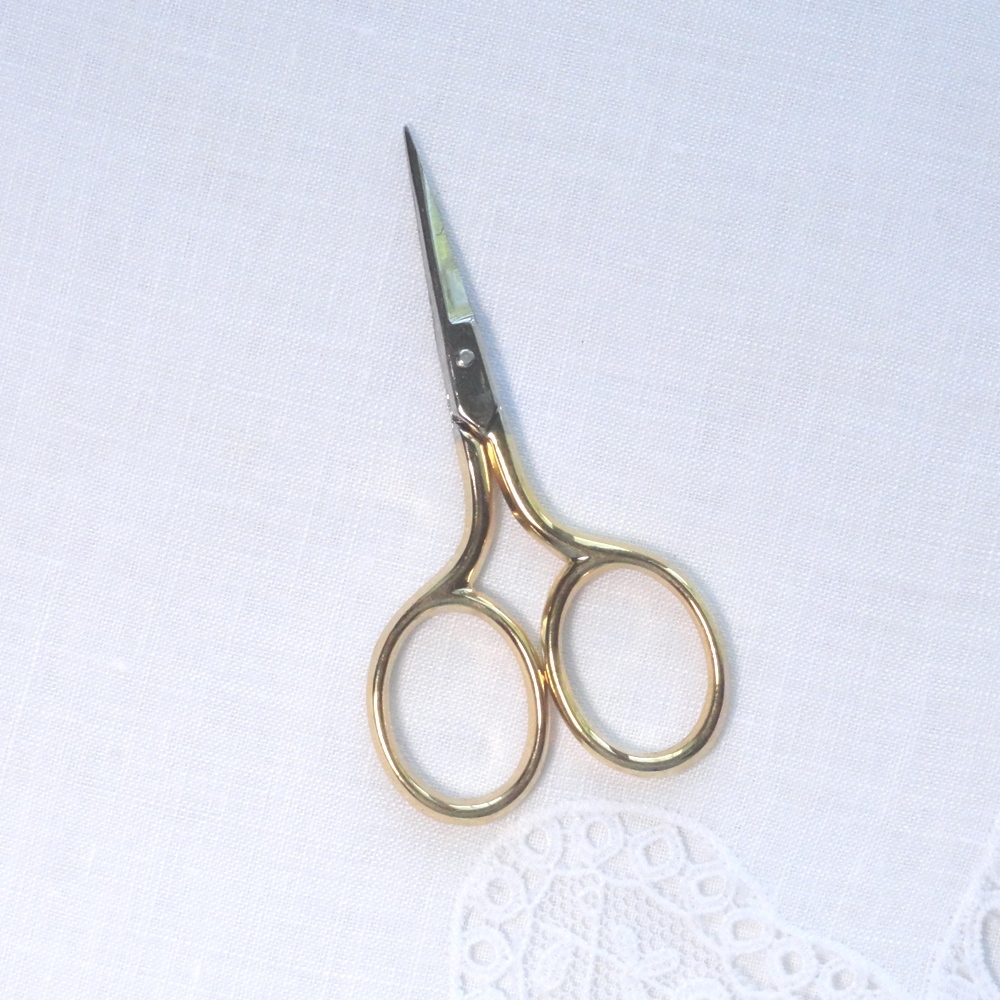 "Short Stuff" Detail Scissors w/Sheath