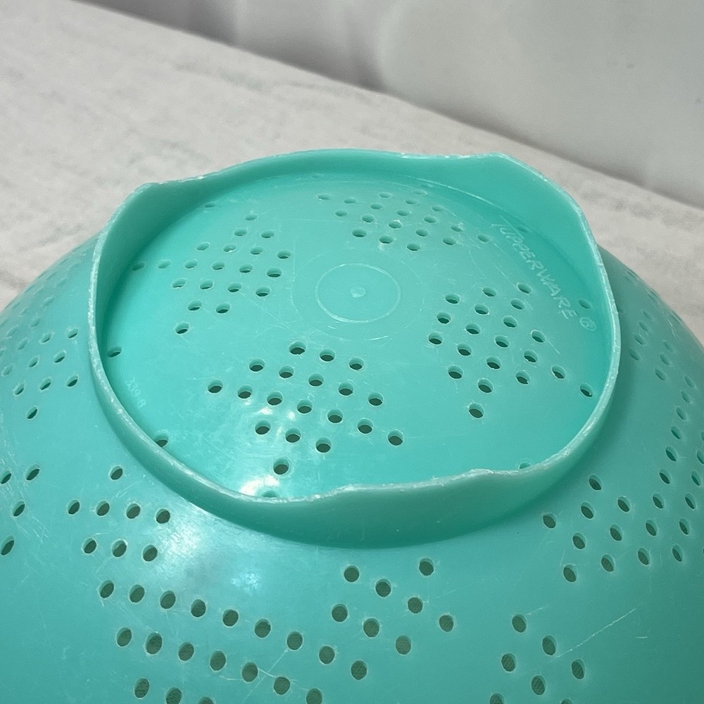 Vtg Tupperware Green Colander 10" Plastic Sieve 339