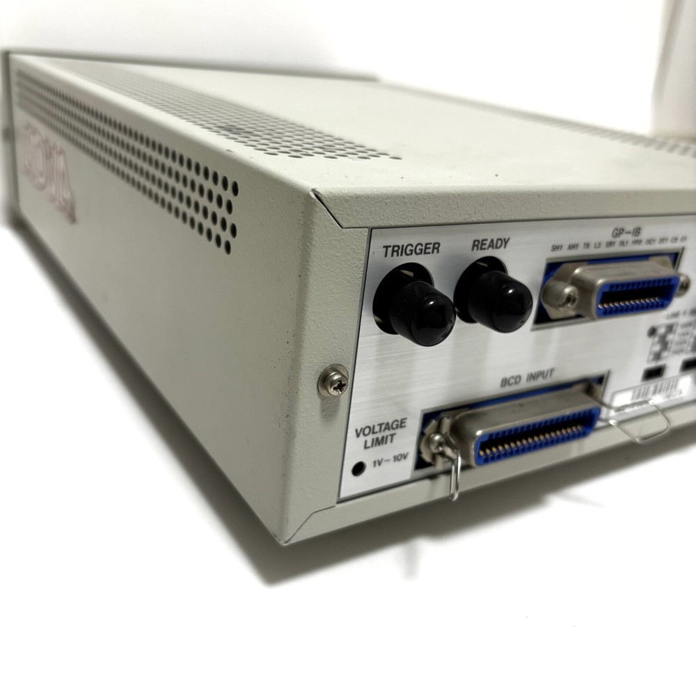 ADVANTEST R6142 Programmable DC Voltage Current Generator USED