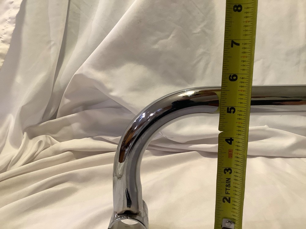 18 Inch Wire Shelving Silver Push Handle