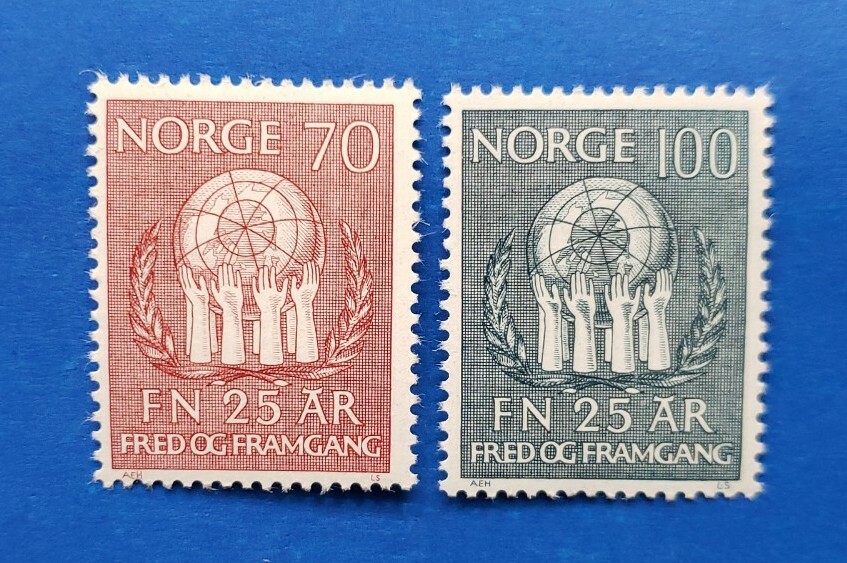 Norway Stamps, Scott 560-561 Complete Set MNH