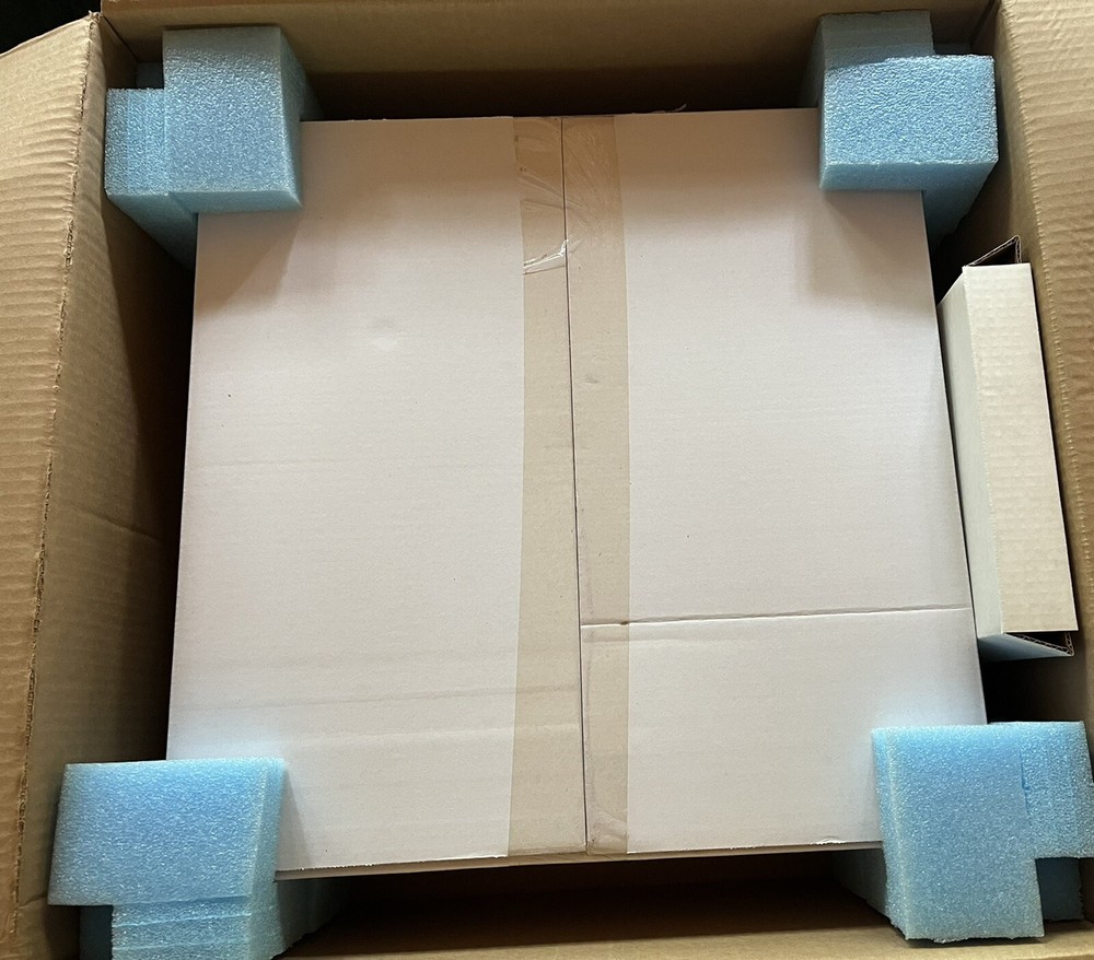 Server Tech -48VDC Switched PDU