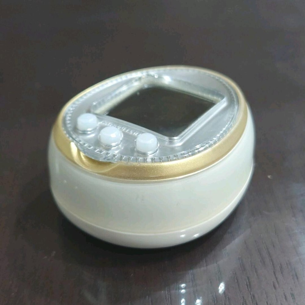 Bandai Tamagotchi 4U White