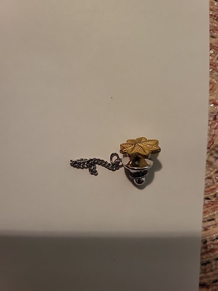 Army/AF/Marines (Navy Lt CMD)Tie Tack. Anchor Missing